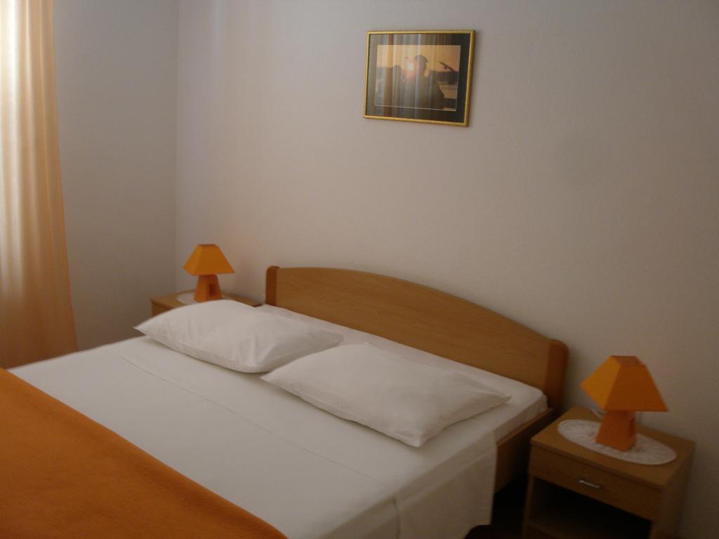 Hotel B&B Chamberlain Milna  Oda fotoğraf